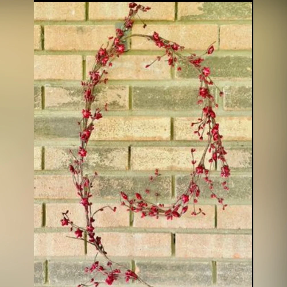 *Americana Star Pip Berry Garland